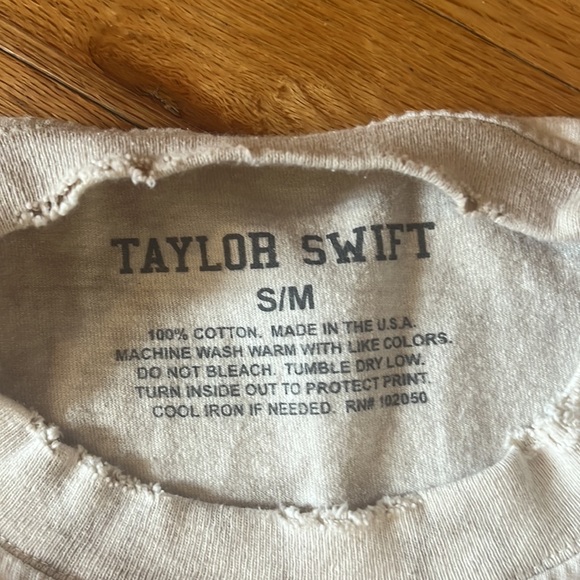 Taylor Swift - Taylor’s Version t-shirt dress with concert confetti! - Picture 2 of 9